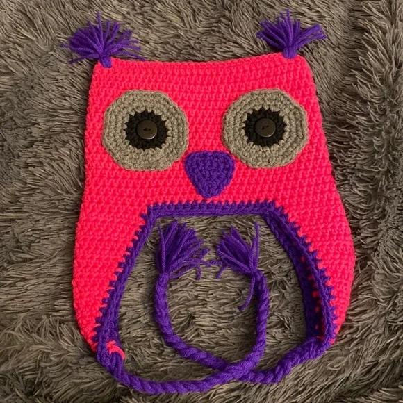 Owl hat -crocheted - Picture 1 of 4